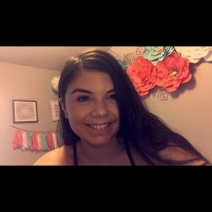 Meet your Posher, Hannah